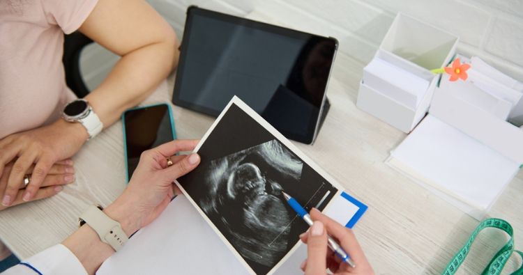 Shairaksha | What Should You Expect from 7th Month Scan Services?